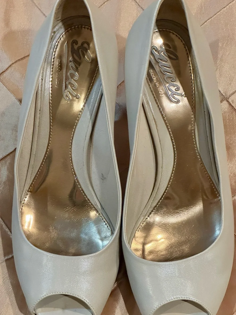 Gucci Light Gray Peep-Toe Leather Pumps, Platform, size 40